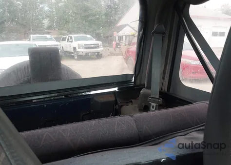 2002 Jeep Wrangler X from USA, damaged, VIN 1J4FA39S82P735794